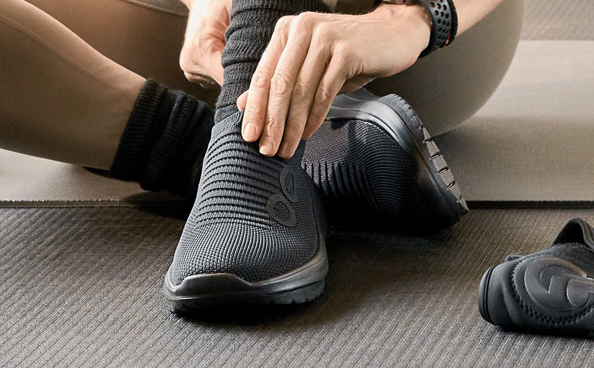 Women's OOmy Zen - Black