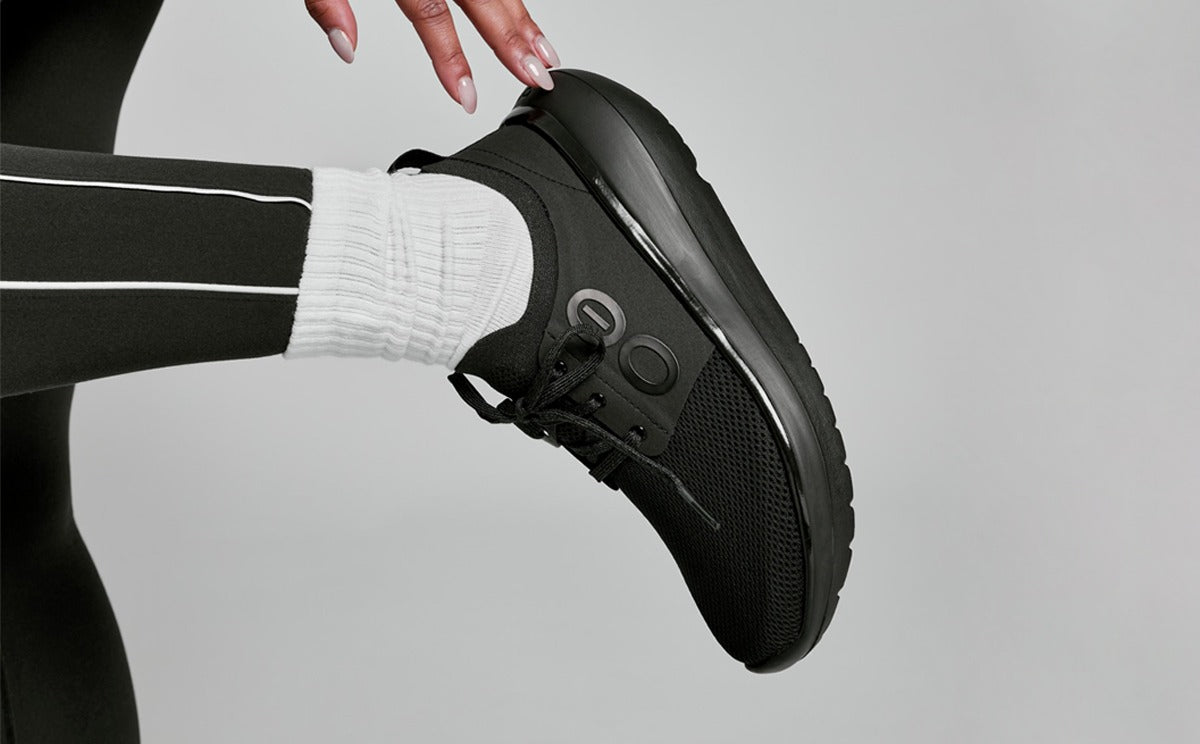 Women's OOmy Stride - Black