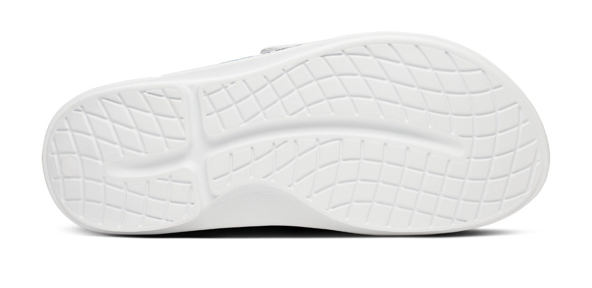 BAUER/OOFOS Women's OOahh Sport Flex Sandal – White